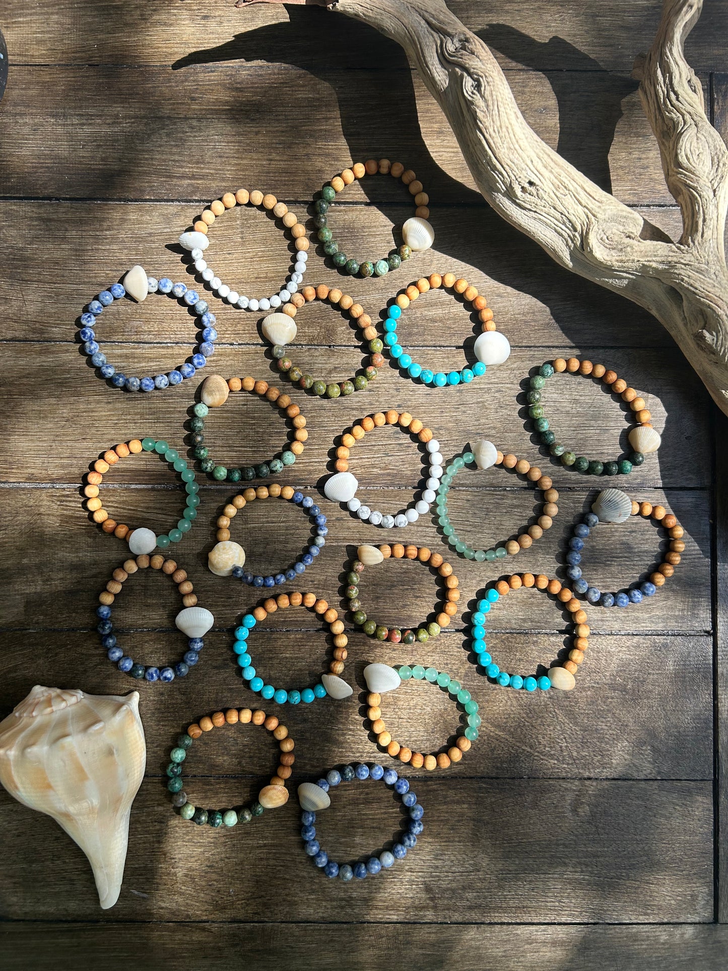 Drift Seashell Bracelet (wood+stone)