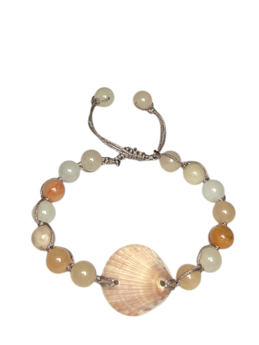 Macrame Bracelet: Scallop Shell with Stones