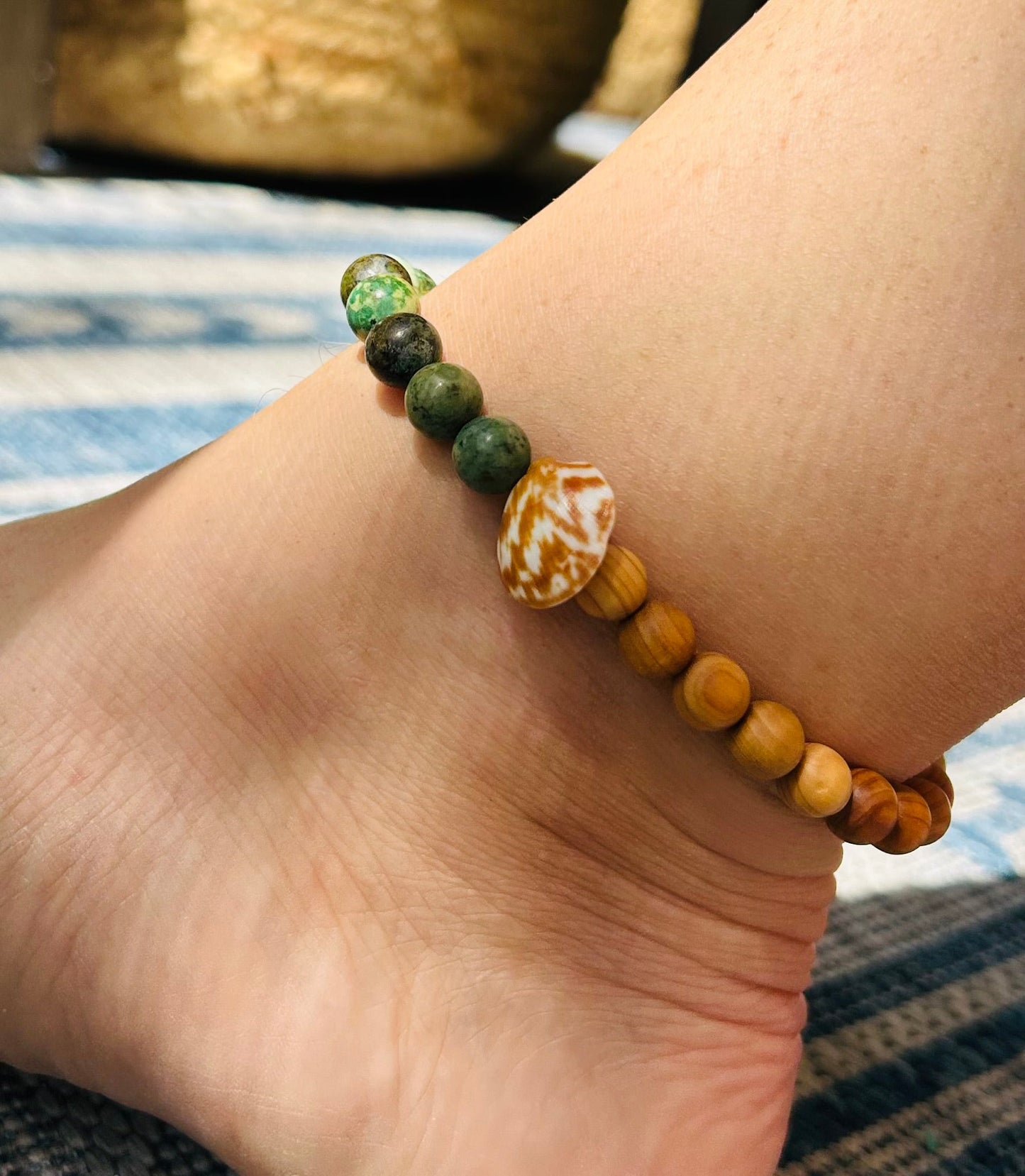 CUSTOMIZABLE  Solid Stone Shell Anklet