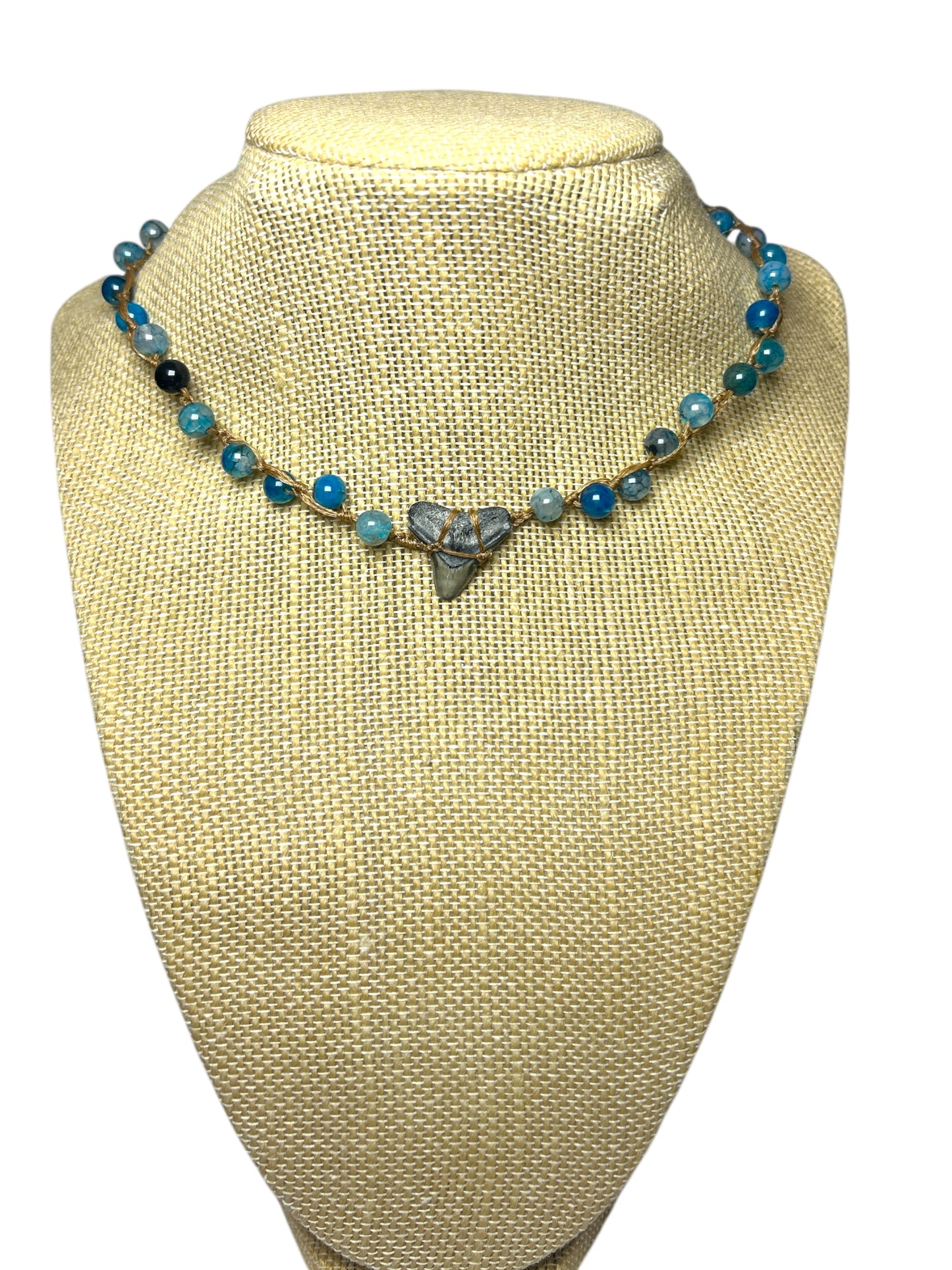 Macrame Choker: Shark Tooth+Blue Agate