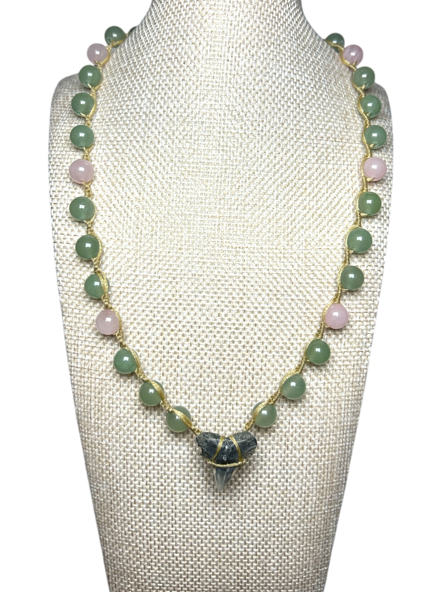 Macrame Necklace: Shark Tooth+Green Aventurine+Rose Quartz