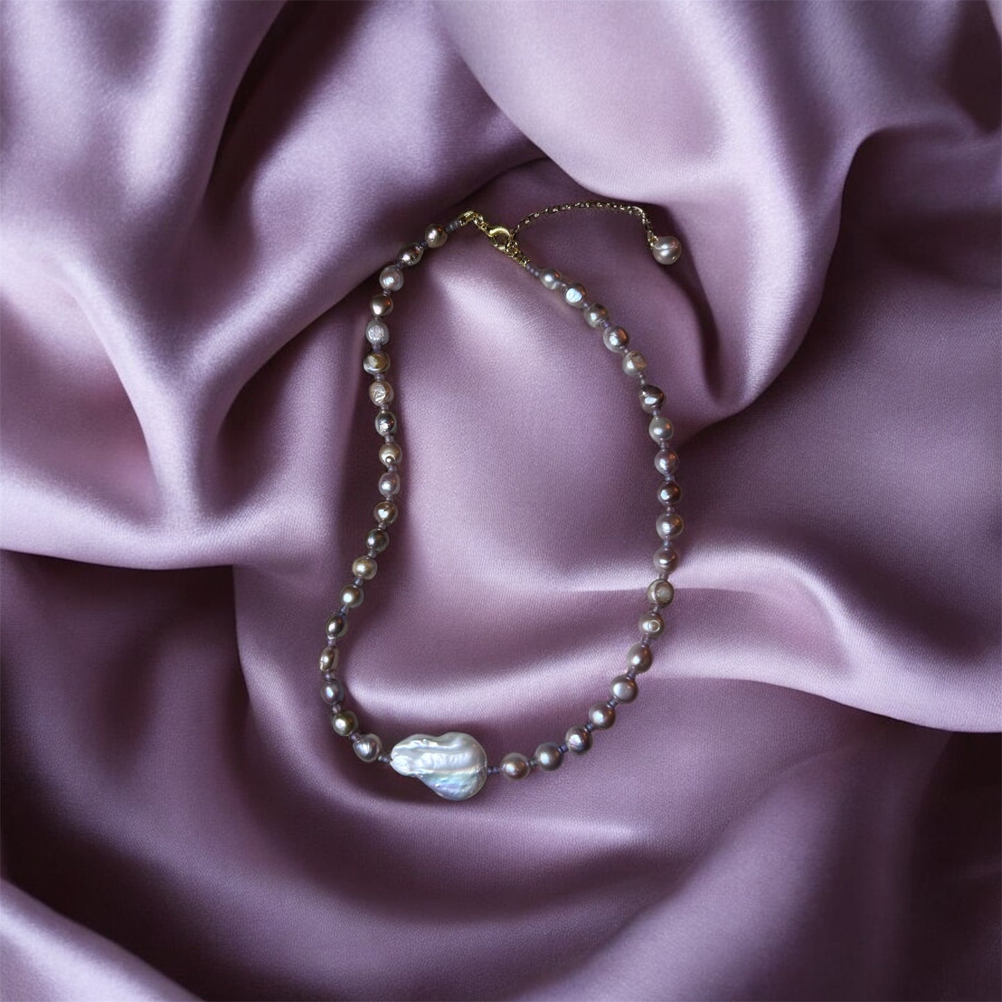 “The Lover” Pearl Necklace